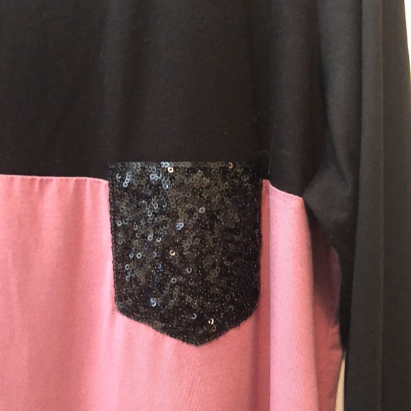 Color Block Soft Top - Picture 3 of 8